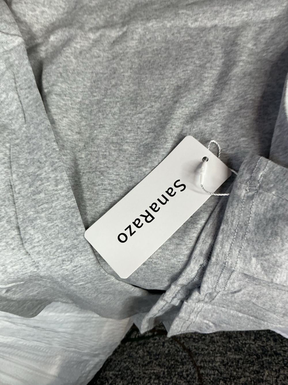 ⭐ NWT Sanarazo Gray Long Sleeve Tee Basic Crew Neck Soft Size L - Picture 2 of 5